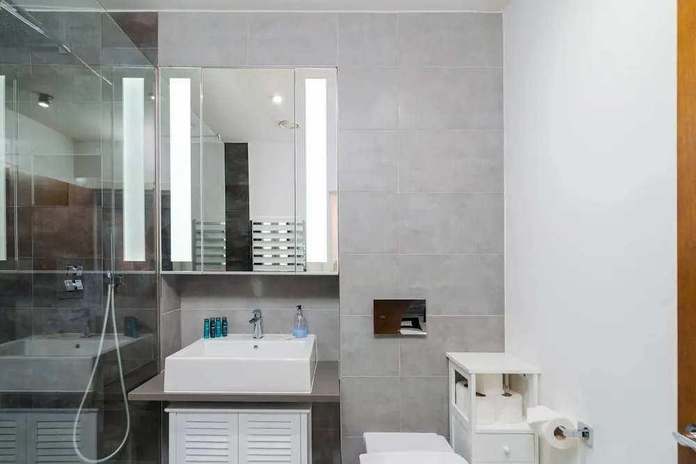 Modern 1 Bedroom Apartment in West Kensington