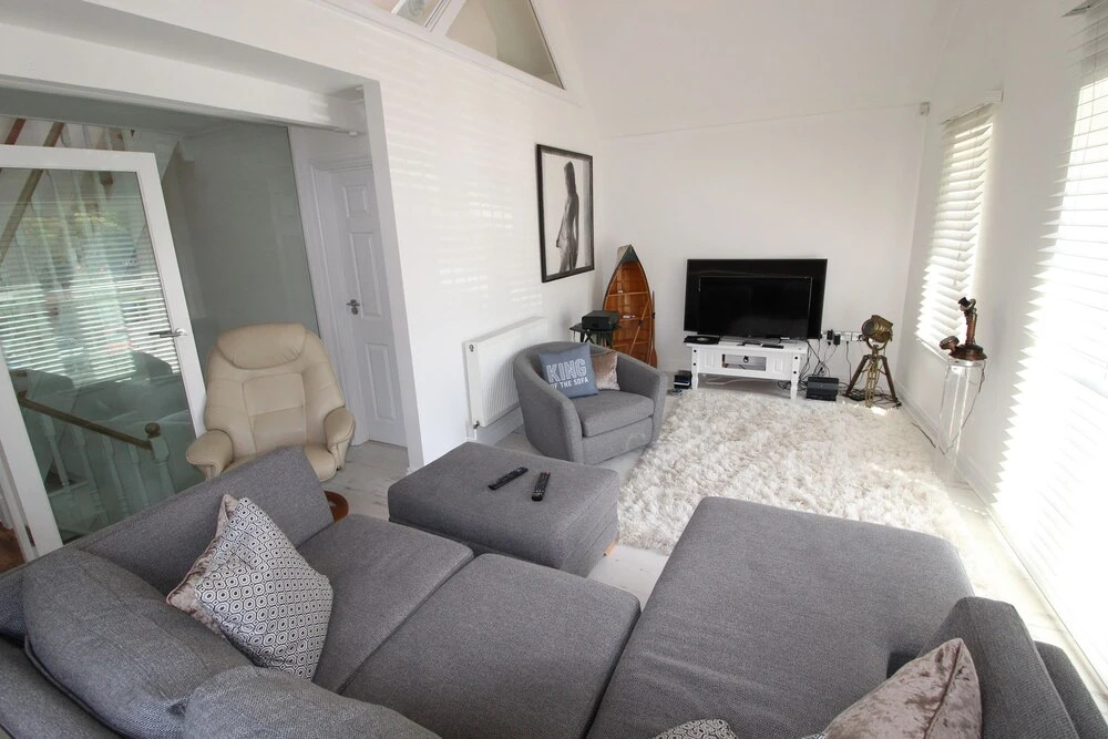 Beautifully Presented Three Bedroom House in Poole