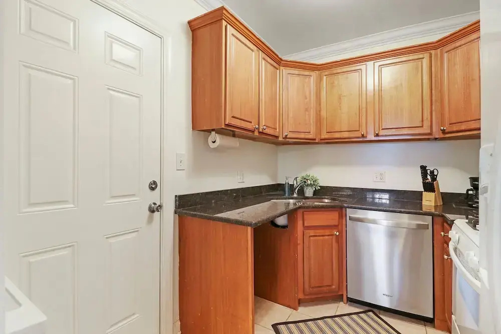 Chic 2BR Near Irving Park - Cullom D3