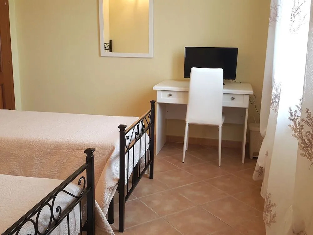 B&B Laguna