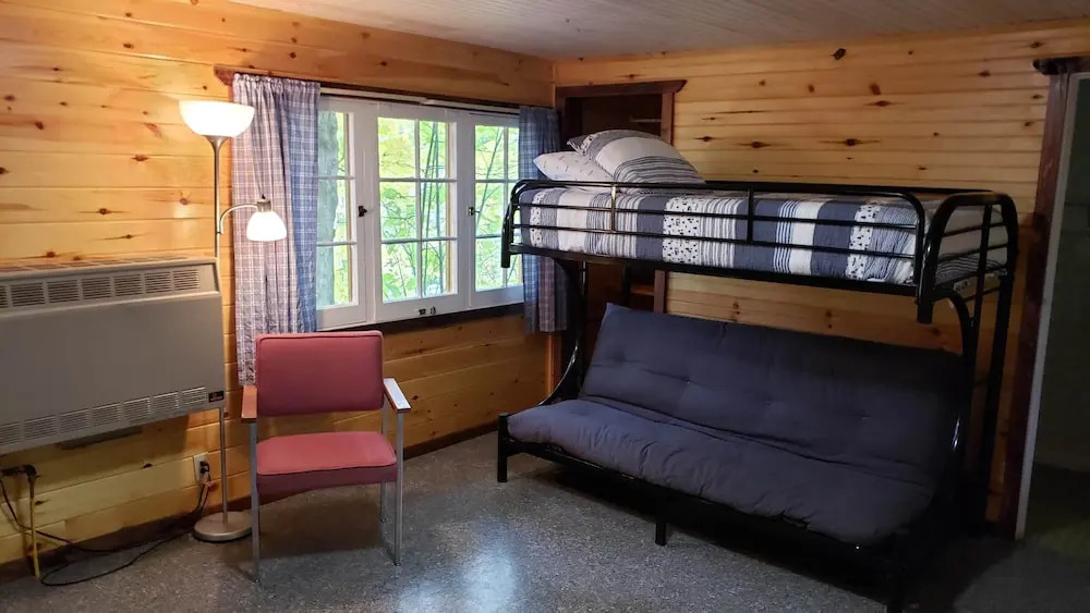 Miners Bay Lodge