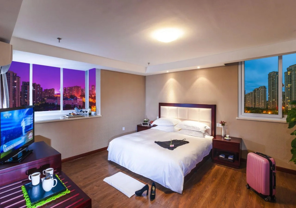 Huachen Impression Hotel