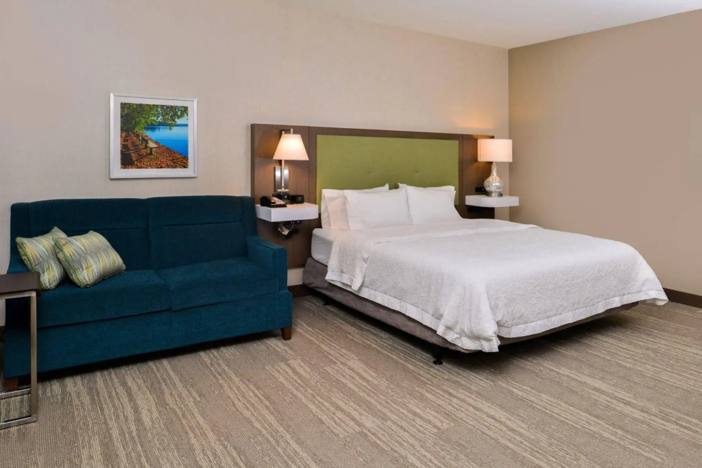 Hampton Inn Omaha Airport