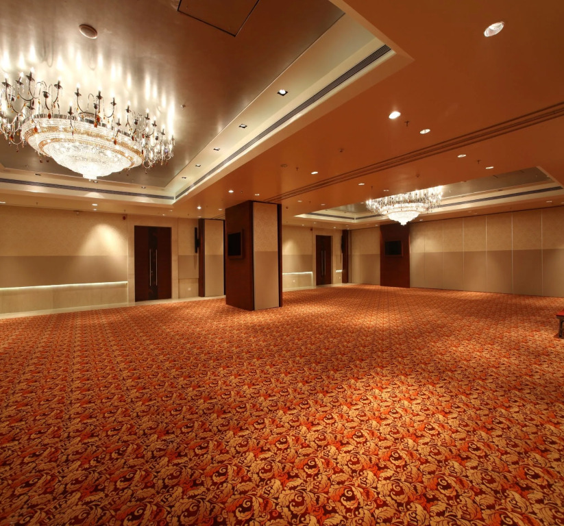 Mahagun Sarovar Portico Suites