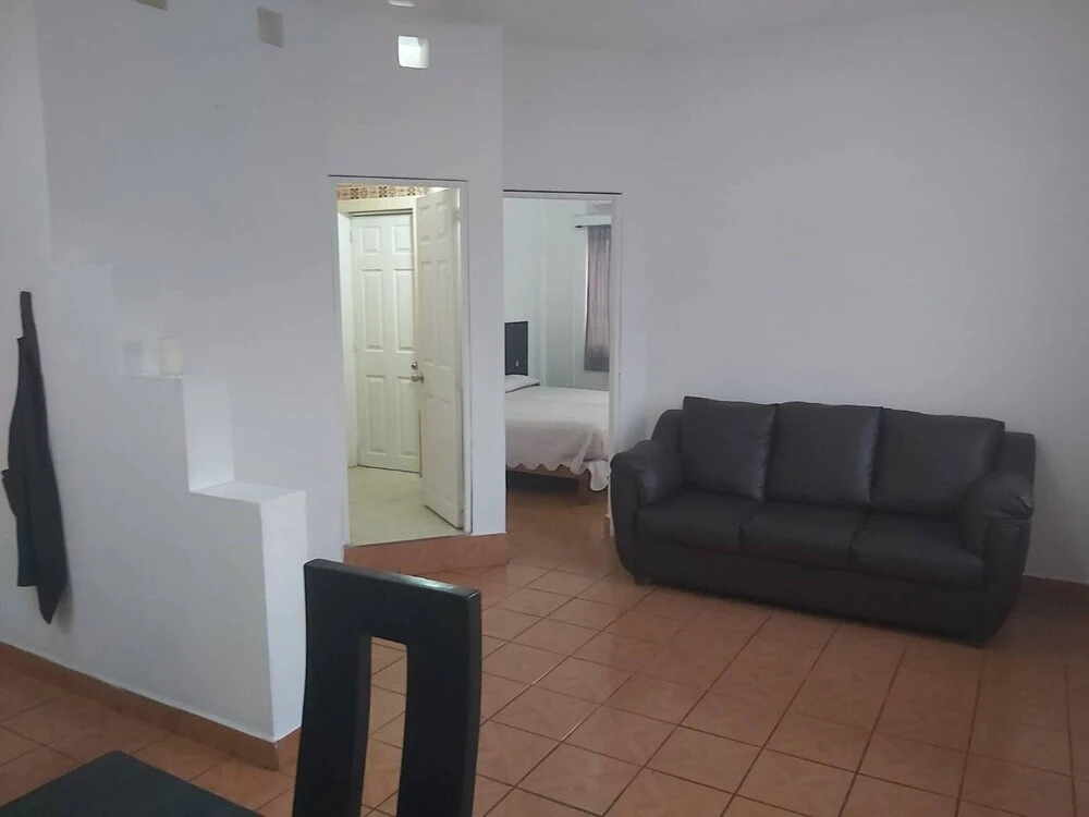 Nicolas Place B12 -beautiful Studio Apartment Excellent Location