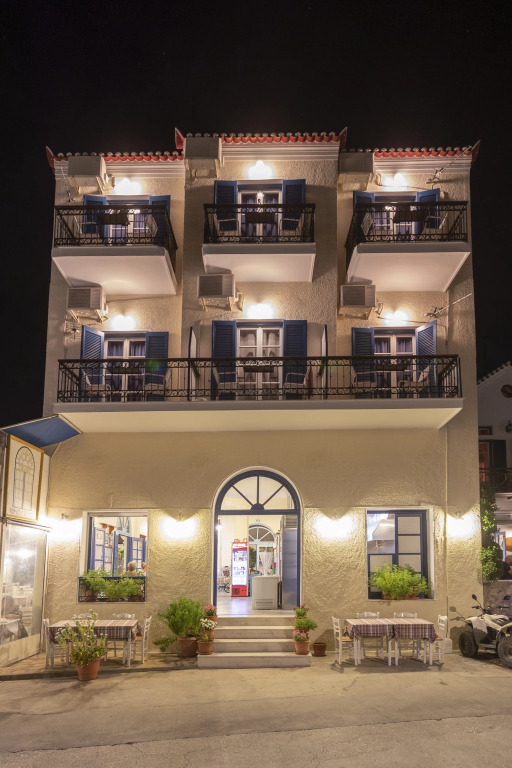 Stelios Hotel
