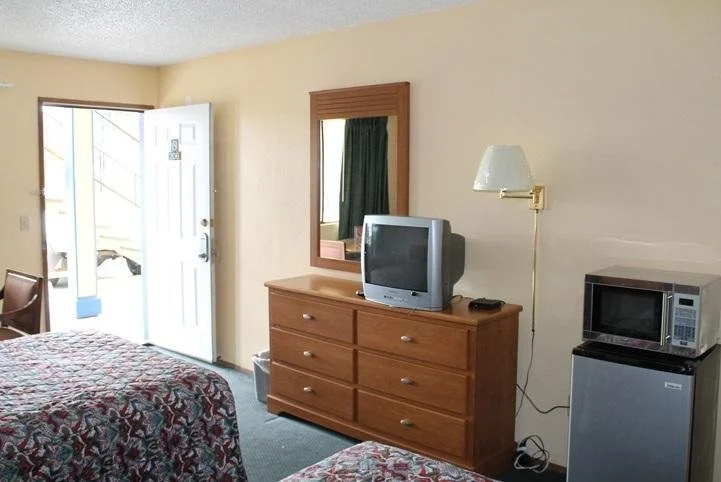 Sumner Motor Inn