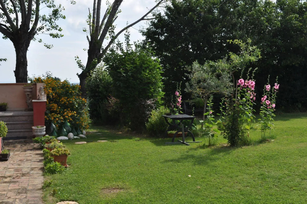 Agriturismo Isola Dei Calanchi - Guest House