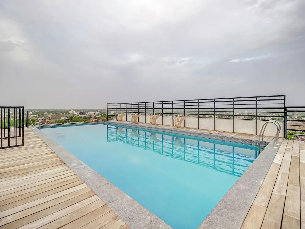Oyo 43979 Hotel Urbanite