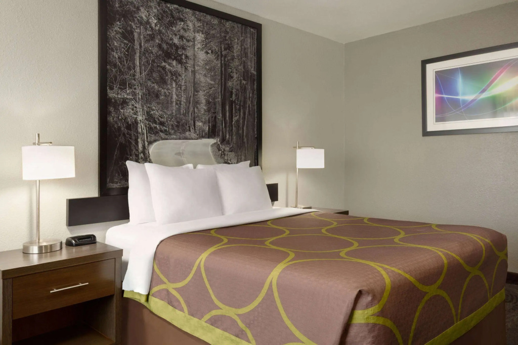 Super 8 by Wyndham Eureka