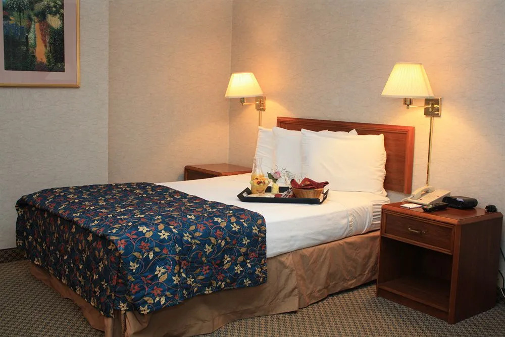 Fern Valley Hotel and Conference Center
