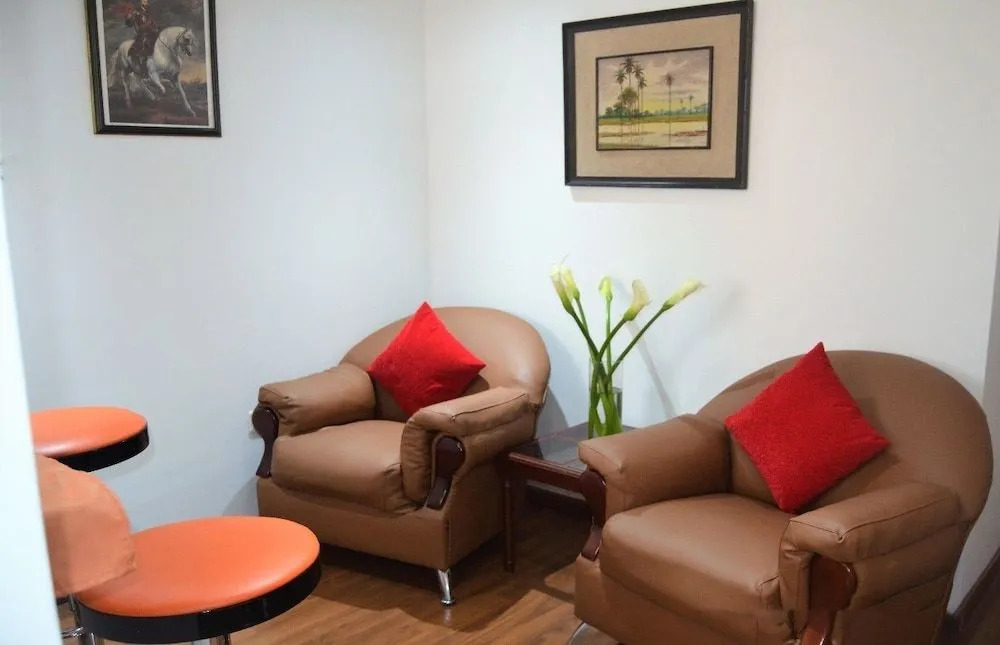Aparta Suite Casa Regis