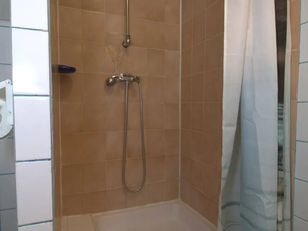 Appartement Balaruc-les-Bains, 1 pièce, 2 personnes - FR-1-553-77