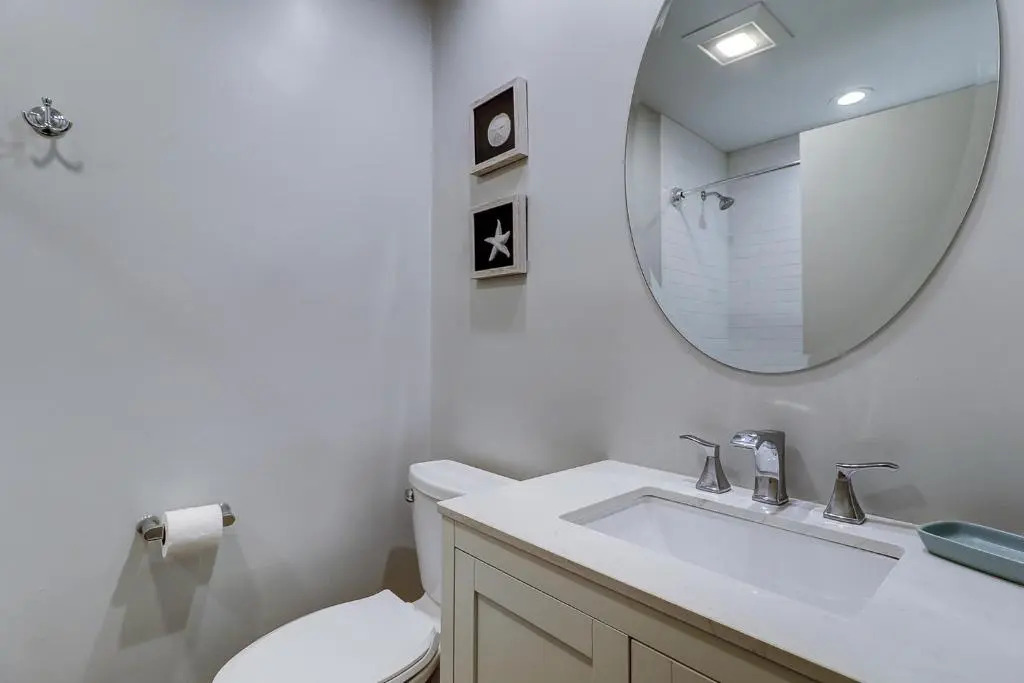 188 The Greens 2 BR Shipyard Golf Condo