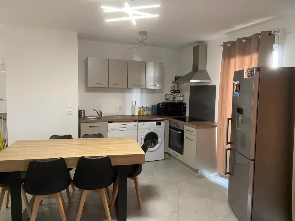 Appartement T2, résidence au calme. Parking privé