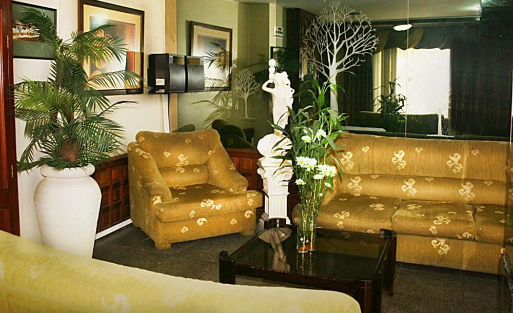 Oro Hotel