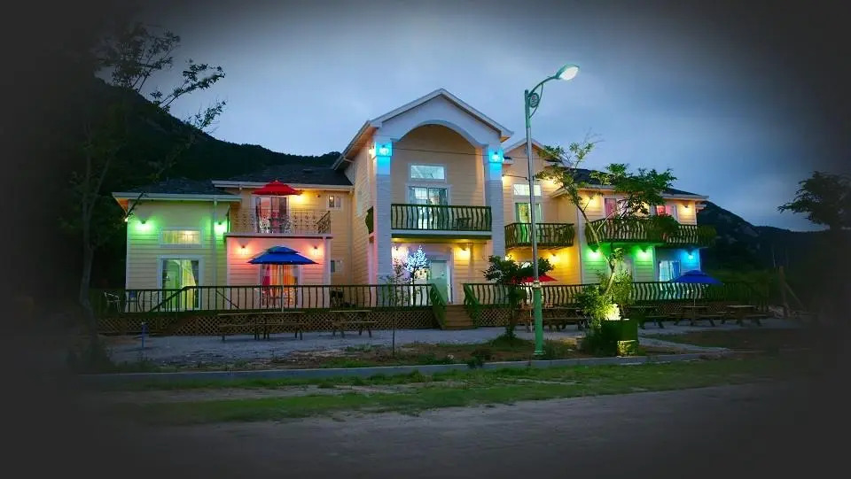 Buan Byeonsanbando Hollywood Pension