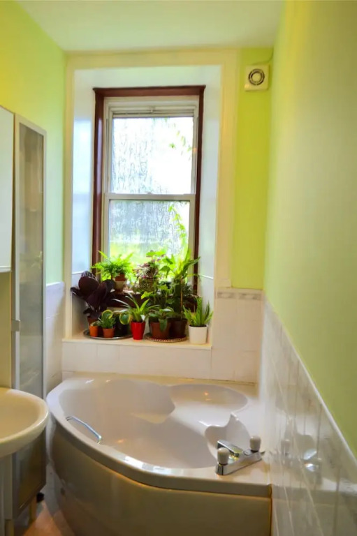 Lovely Ground Floor Flat With Private Patio