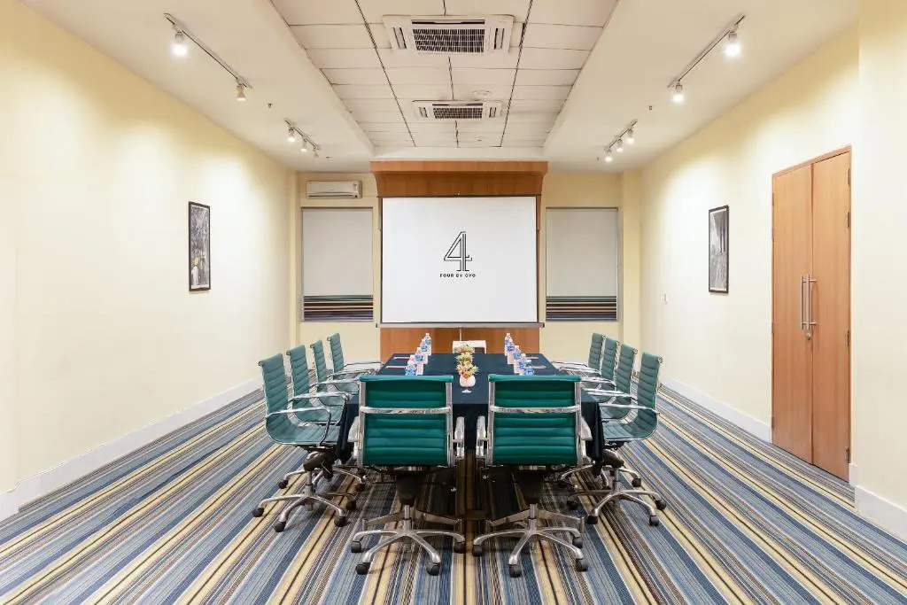 Sunday Hotel Zirakpur by checkIn,Chandigarh