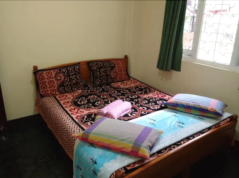 Hatton Easy Stay