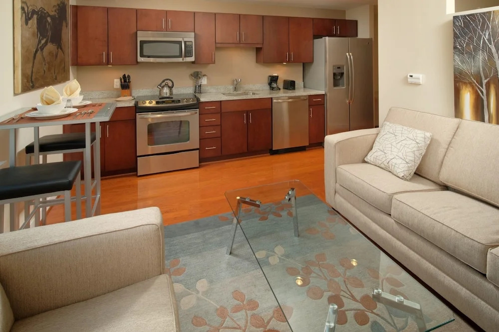 Bluebird Suites on Washington Circle