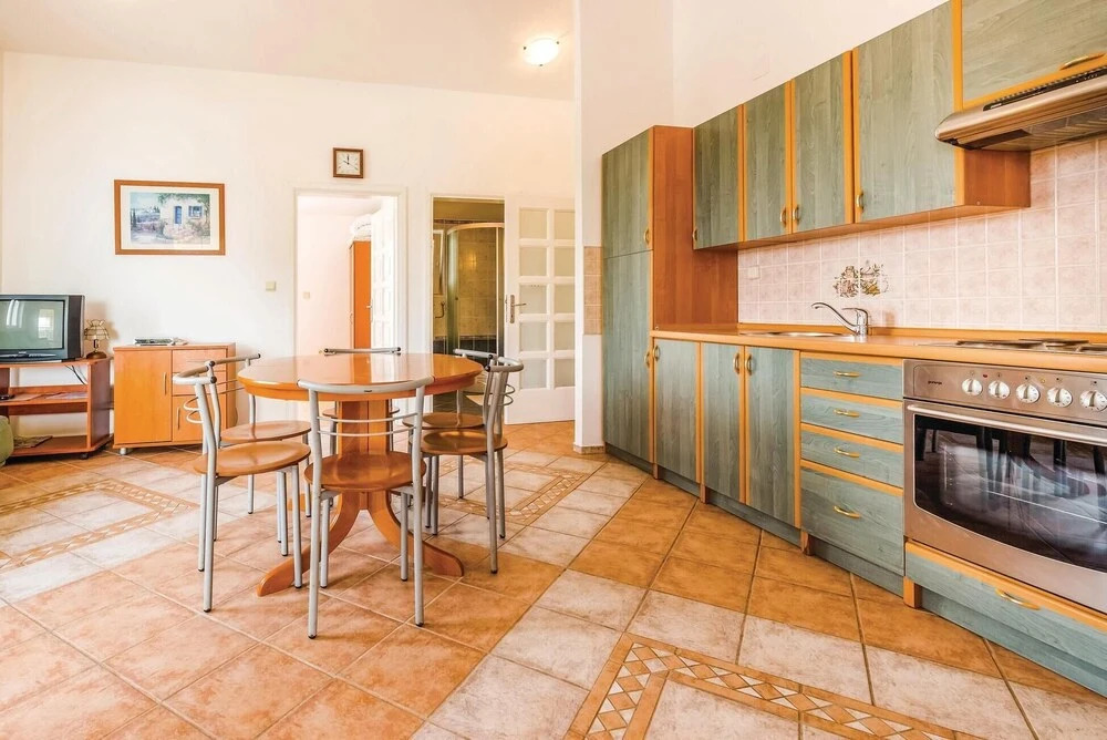 Beautiful Home in Banjol With Wifi and 2 Bedrooms