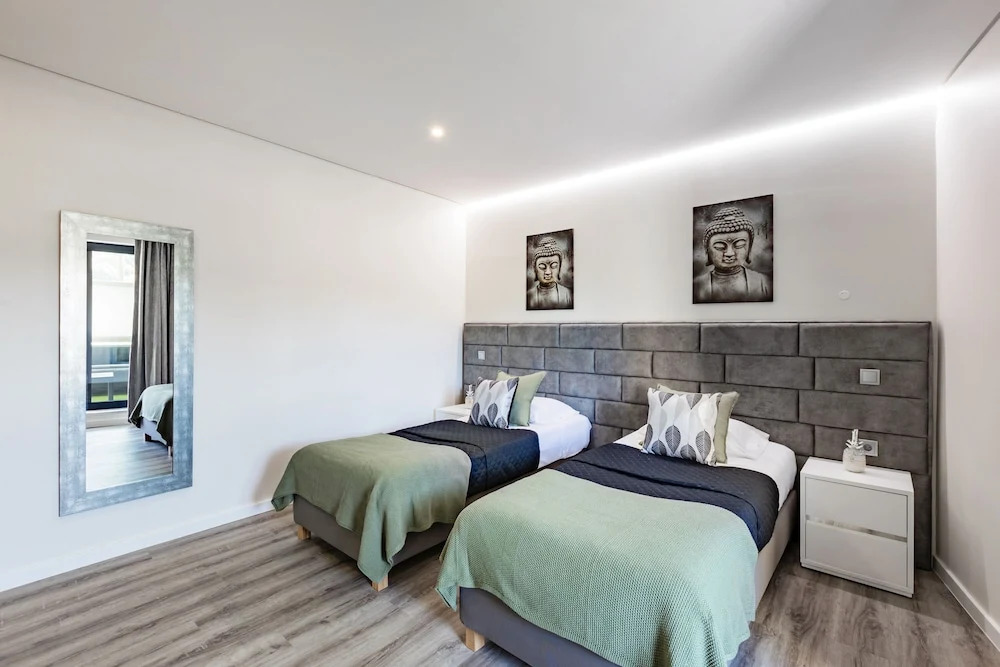 Porto City Holidays by Douro River
