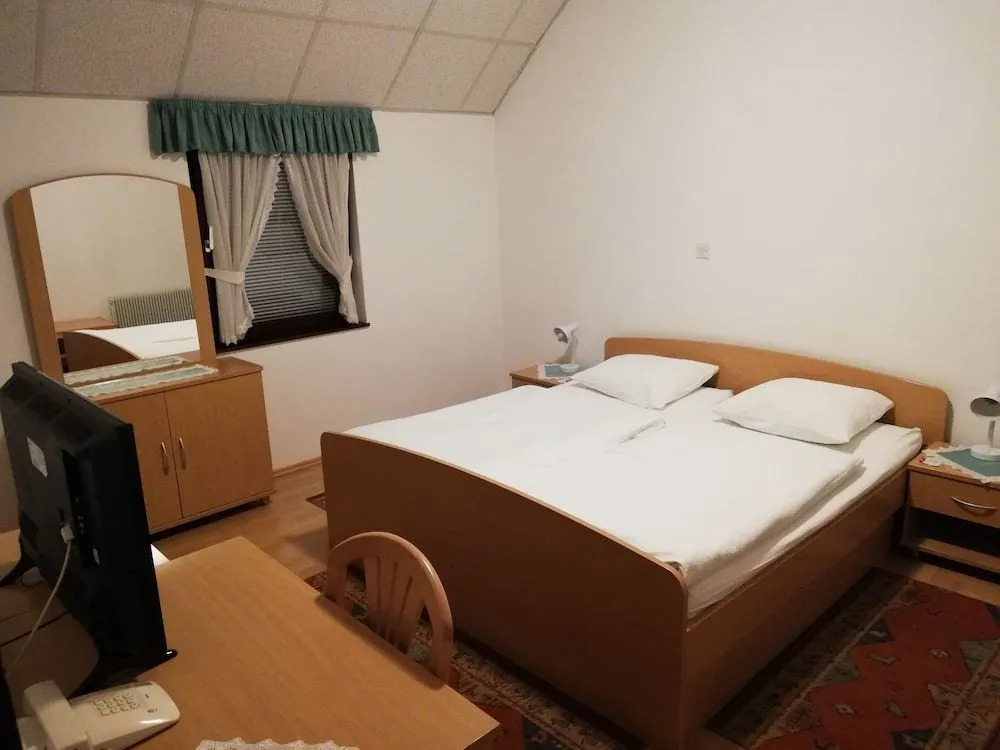 Prenočišča Mraz