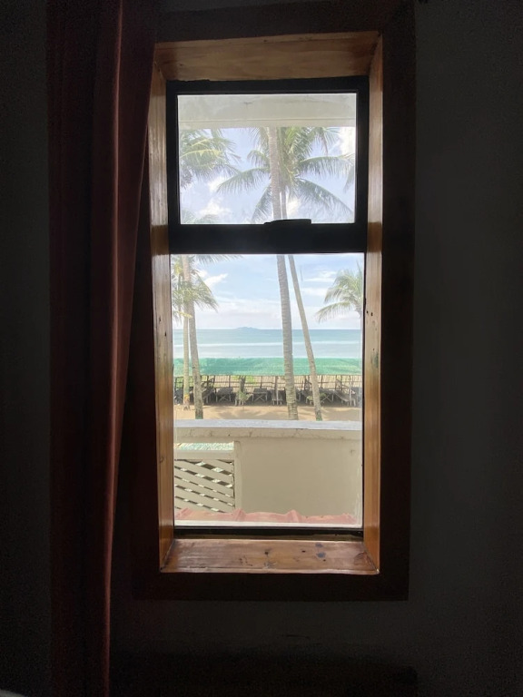 Shoreland Beach Resort by Cocotel