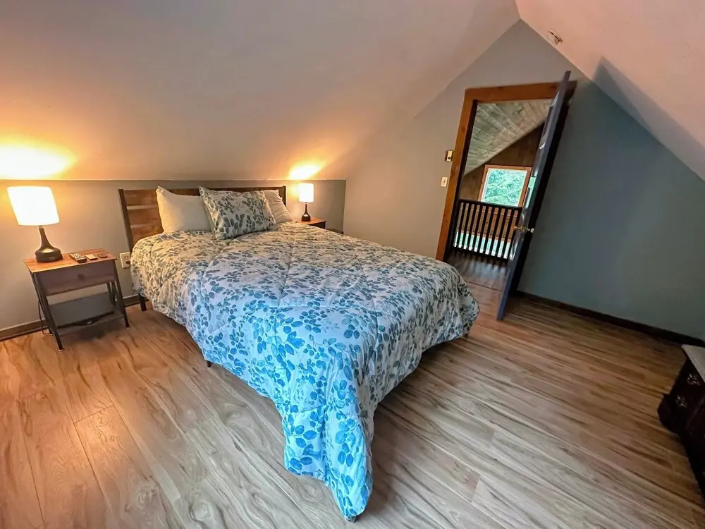 157sl Peaceful Franconia Notch Forest Retreat Near Cannon Privacy, and Comfort! Pool gym Passes