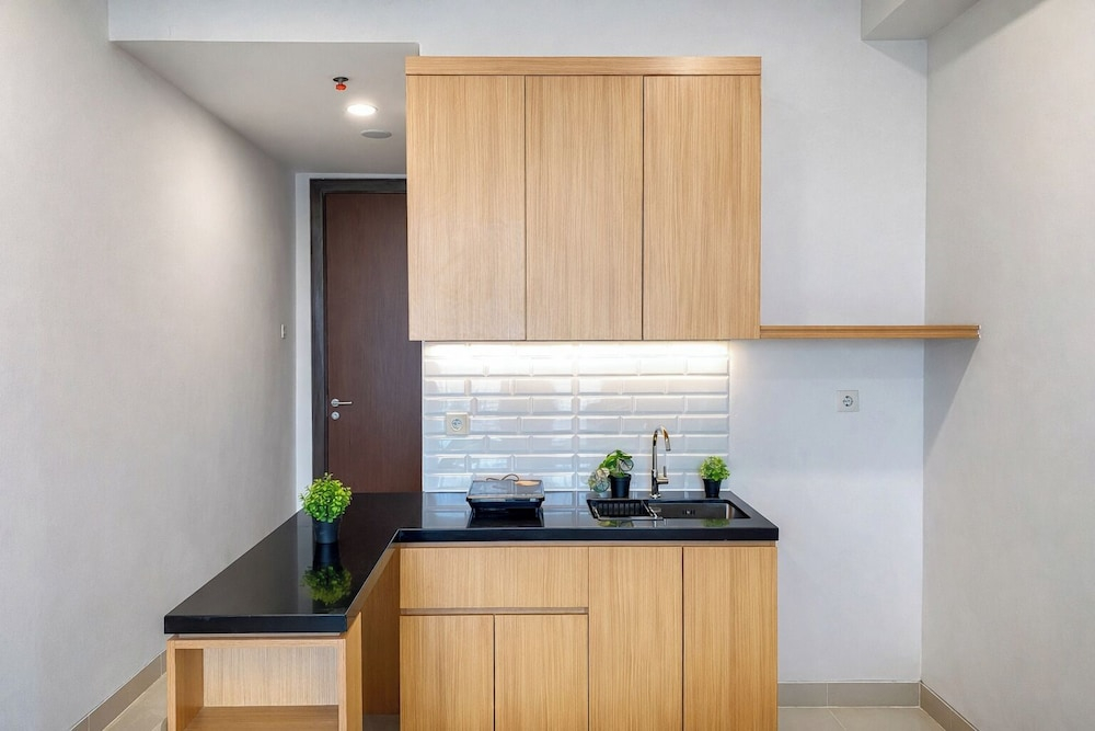 Enjoy Living Studio Apartment At Saffron Noble Next To Mall