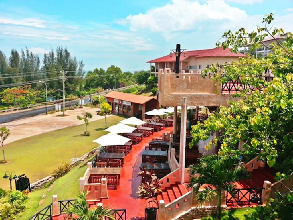 Melon Resort & Pickleball Club Mũi Né