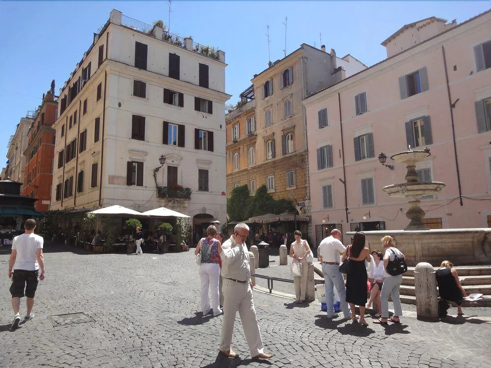 Charme Monti Small Terrace