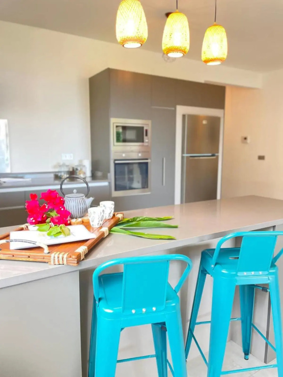 Manuia luxury apartment - Tahiti Punaauia -Wi-Fi Netflix pool & gym
