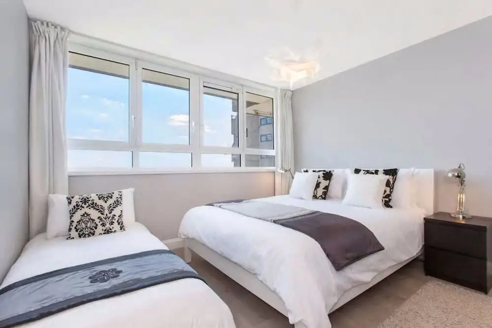Central 2 Bedroom Apartment With Amazing Views