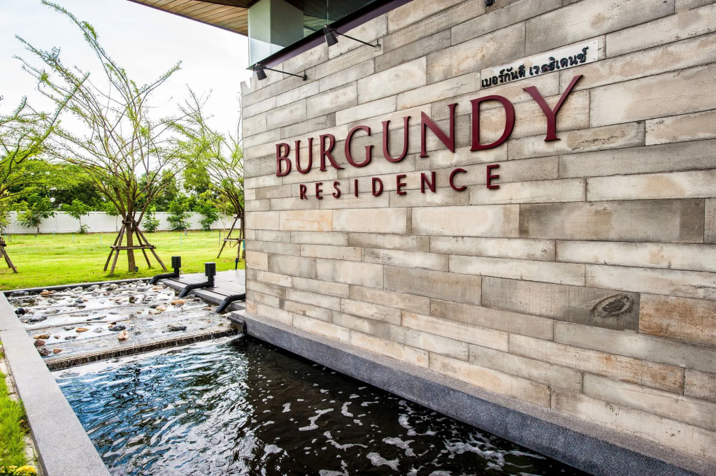 Burgundy Residence 304