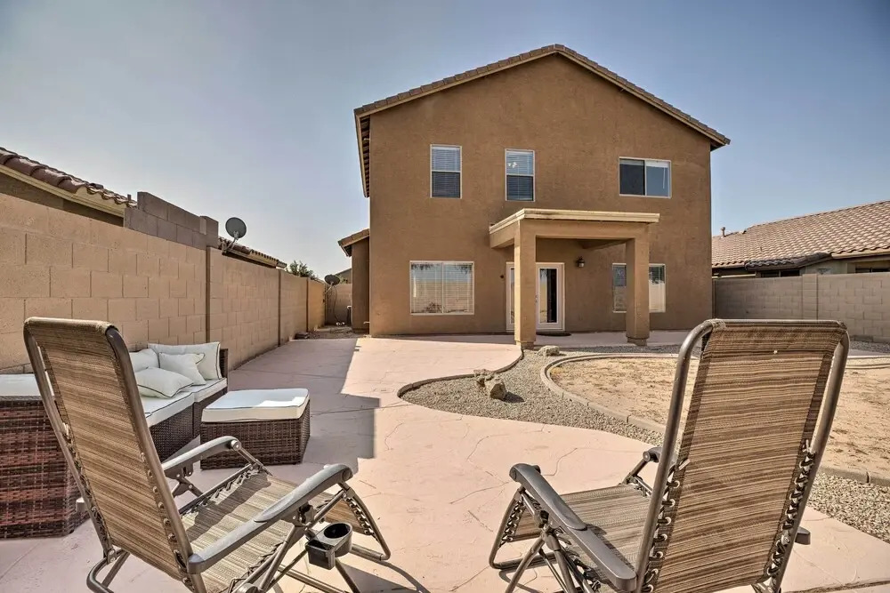 Maricopa Home w/ Outdoor Seating, 2 Mi to Golf!