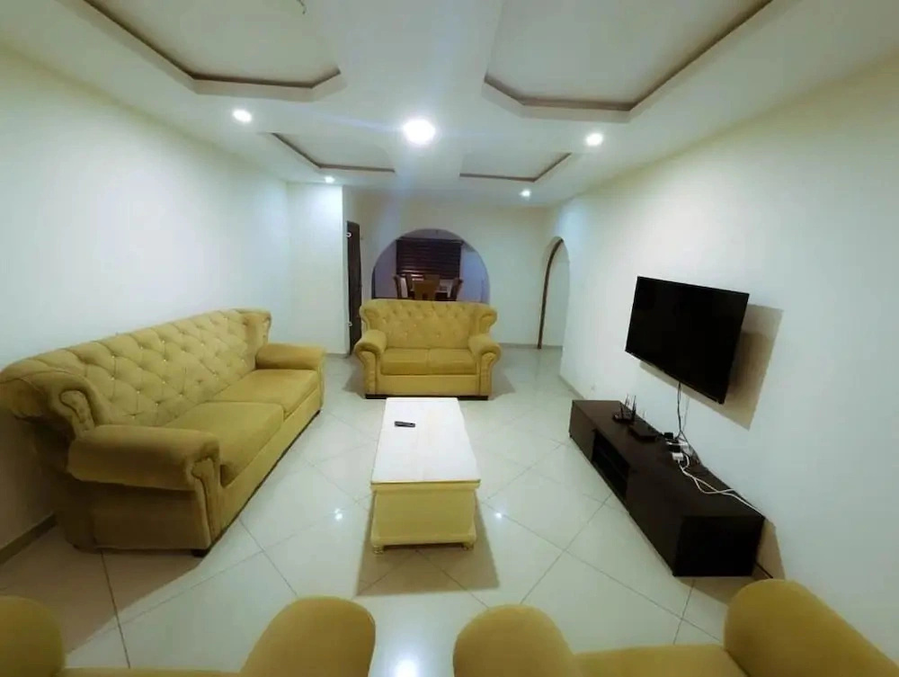 Purple Lavender Court Apartment