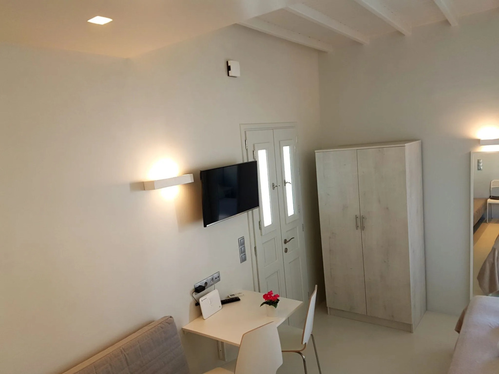 Lefteris