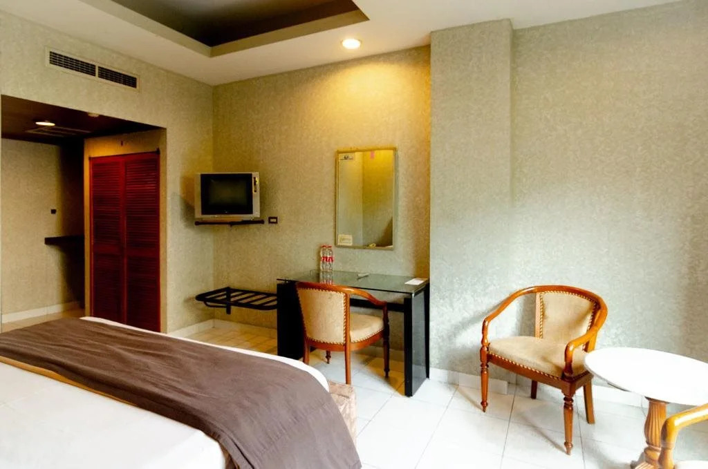 Peninsula Hotel