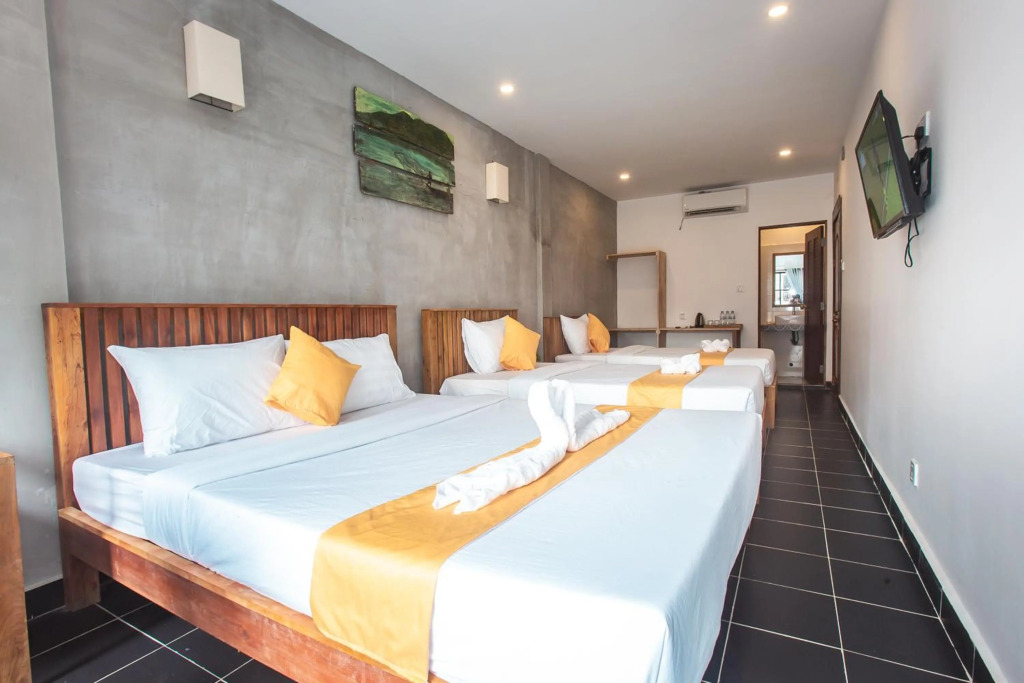 Grand Elevation Hotel