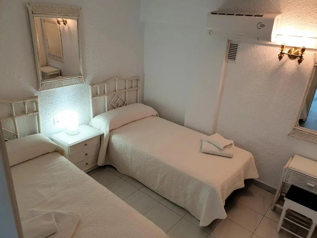 Skol 727 Lovely 2 Bedroom Duplex in Marbella Center