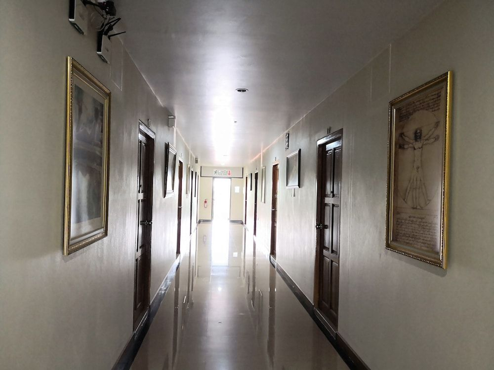 Phadaeng Hotel