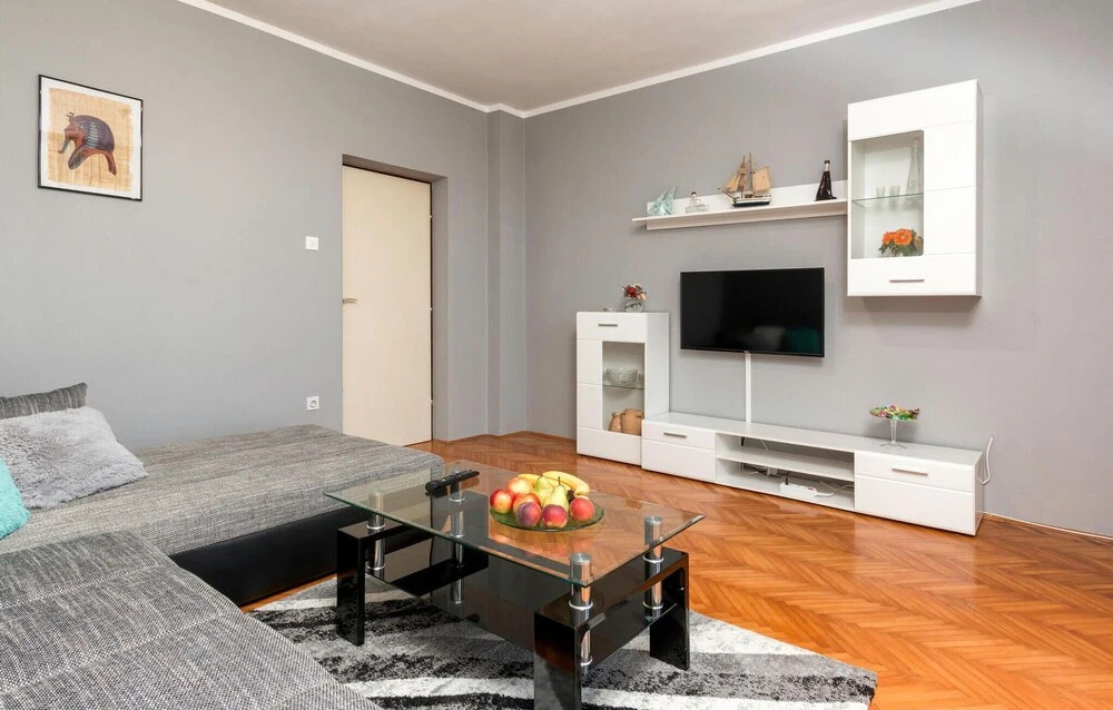 Amazing Home in Pula With Wifi and 4 Bedrooms