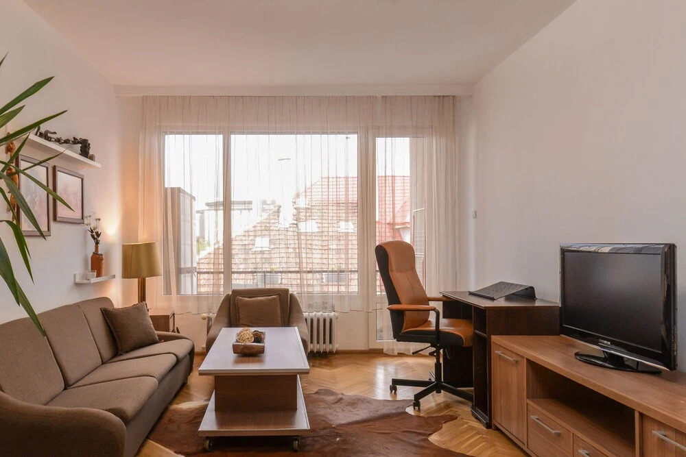 FM Deluxe 2-BDR Apartment - Our Home Is Your Home