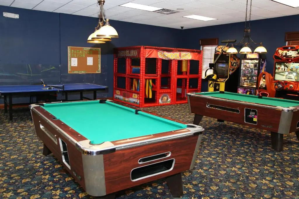 Stunning 4 Bd w/ Pool Close to Disney 8940