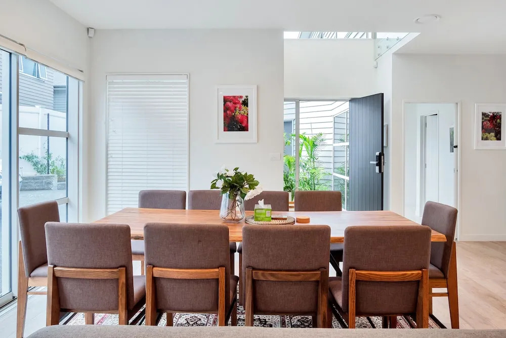Elegant and Stylish Retreat in Epsom