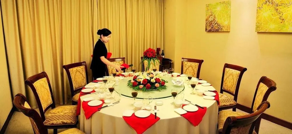 Jade Crystal Hotel