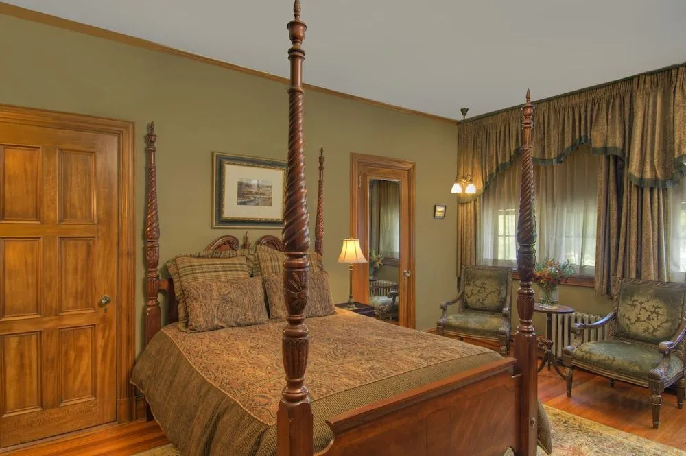 The Pointe at Castle Hill Resort & Spa