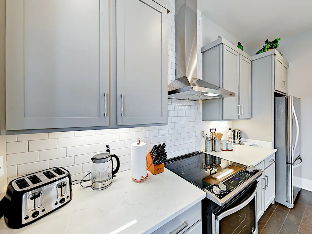 2003 Beech Ave Townhouse 3 Bedrooms 3.5 Bathrooms Townhouse